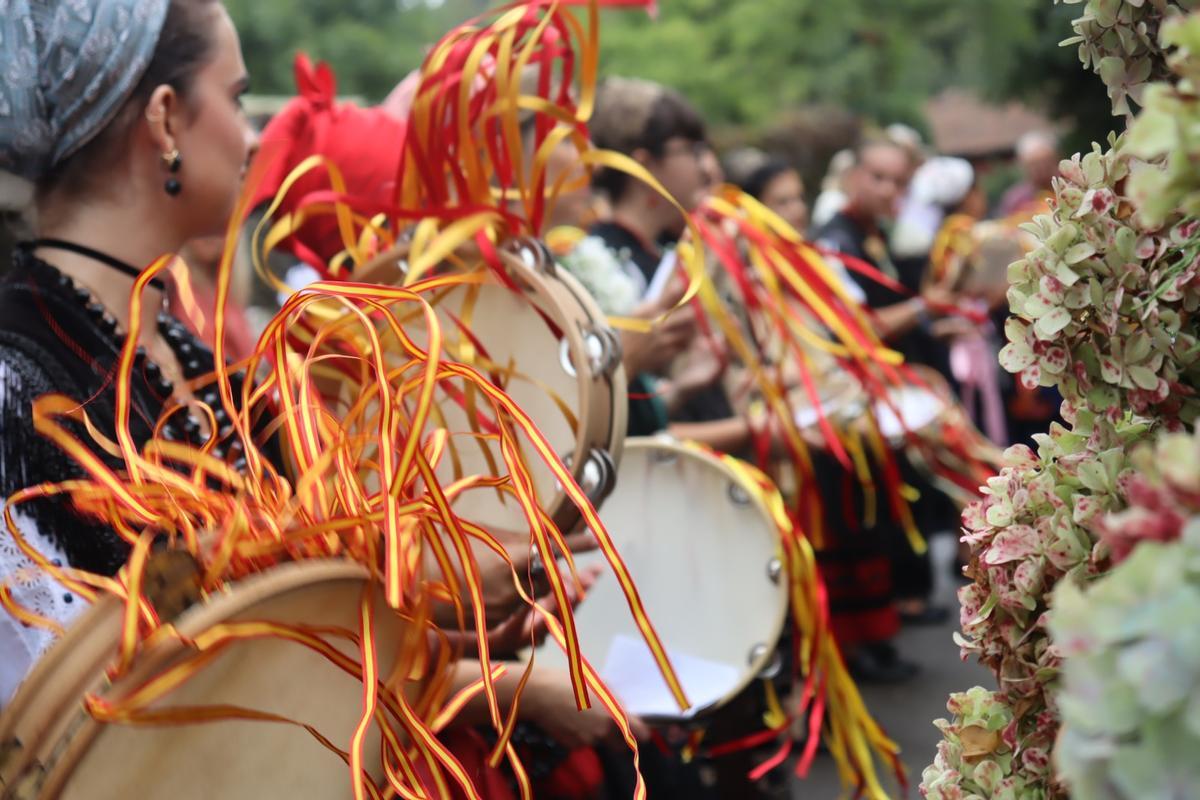 Aldeanas en Meluerda durante el canto del ramu.