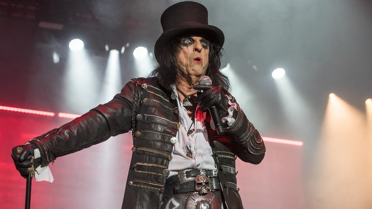 Alice Cooper, en una actuación en Barcelona.