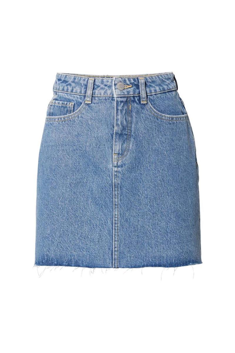 Falda vaquera denim de C&amp;A. (Precio: 12,90 euros)