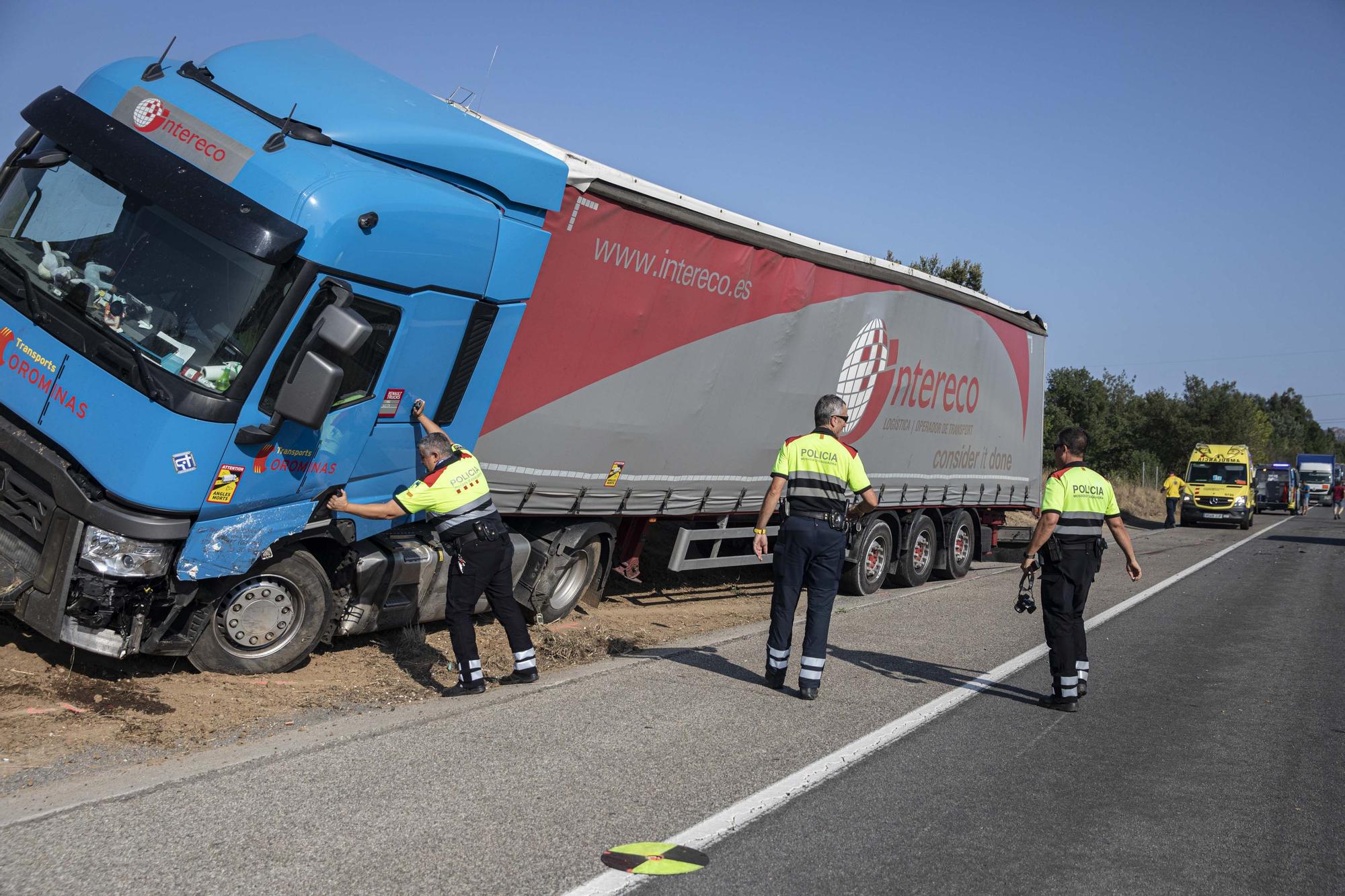 Mor la conductora d'un turisme després de xocar amb un camió a Llagostera