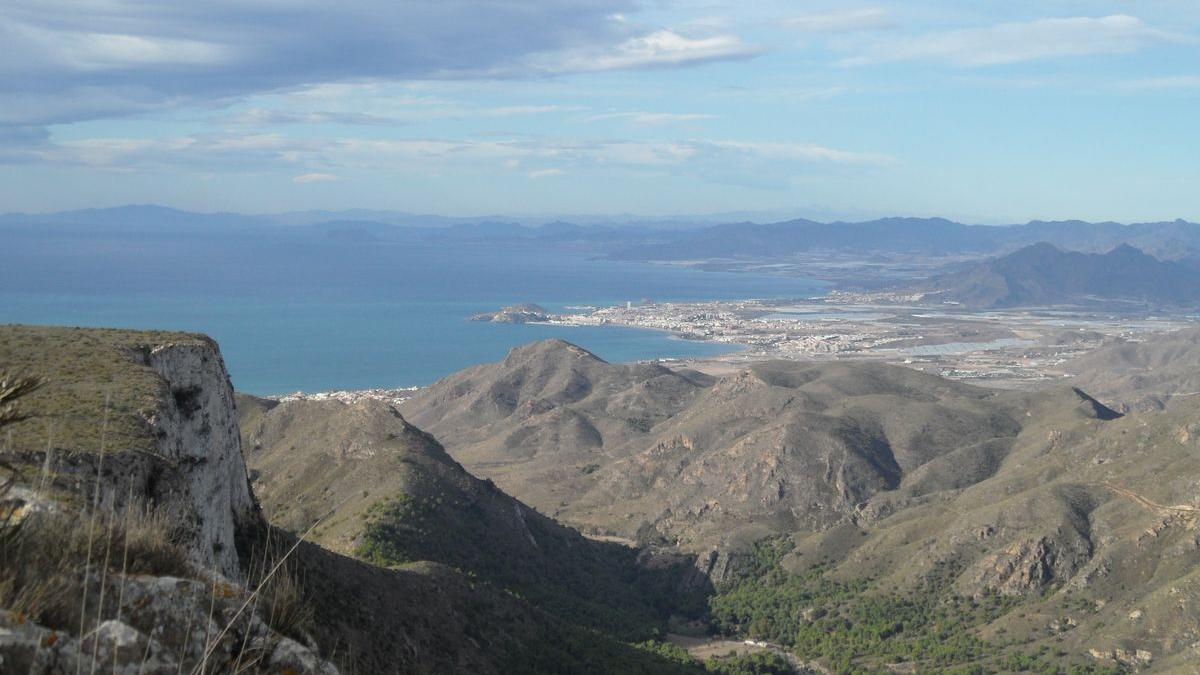 La cima de Peñas Blancas es el punto más alto de todo el municipio de Cartagena.