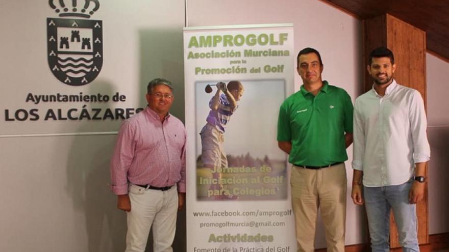 Los Alcázares promueve el golf entre los escolares del municipio