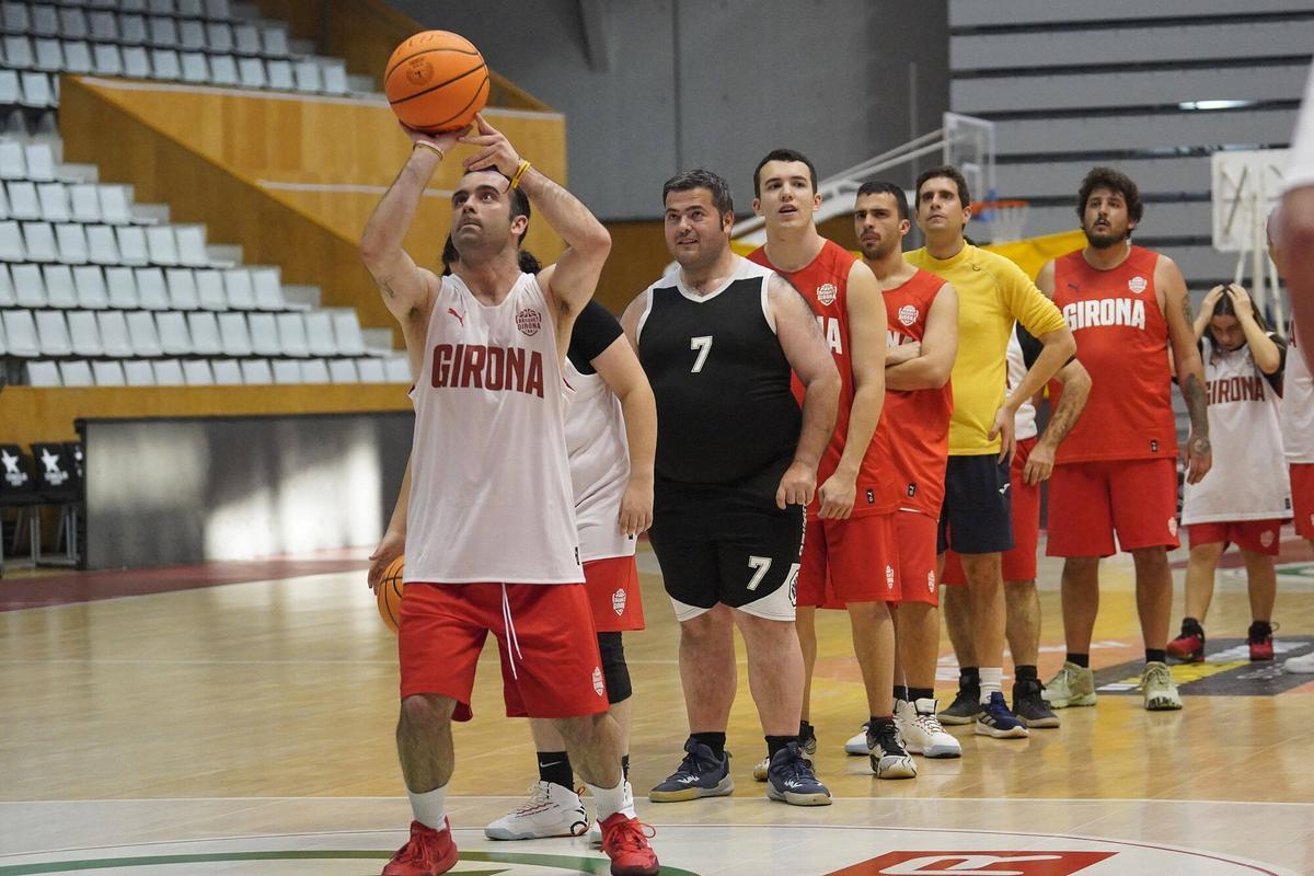 Les imatges de l'entrenament de l'equip del Bàsquet Girona que prepara la Copa Campeones
