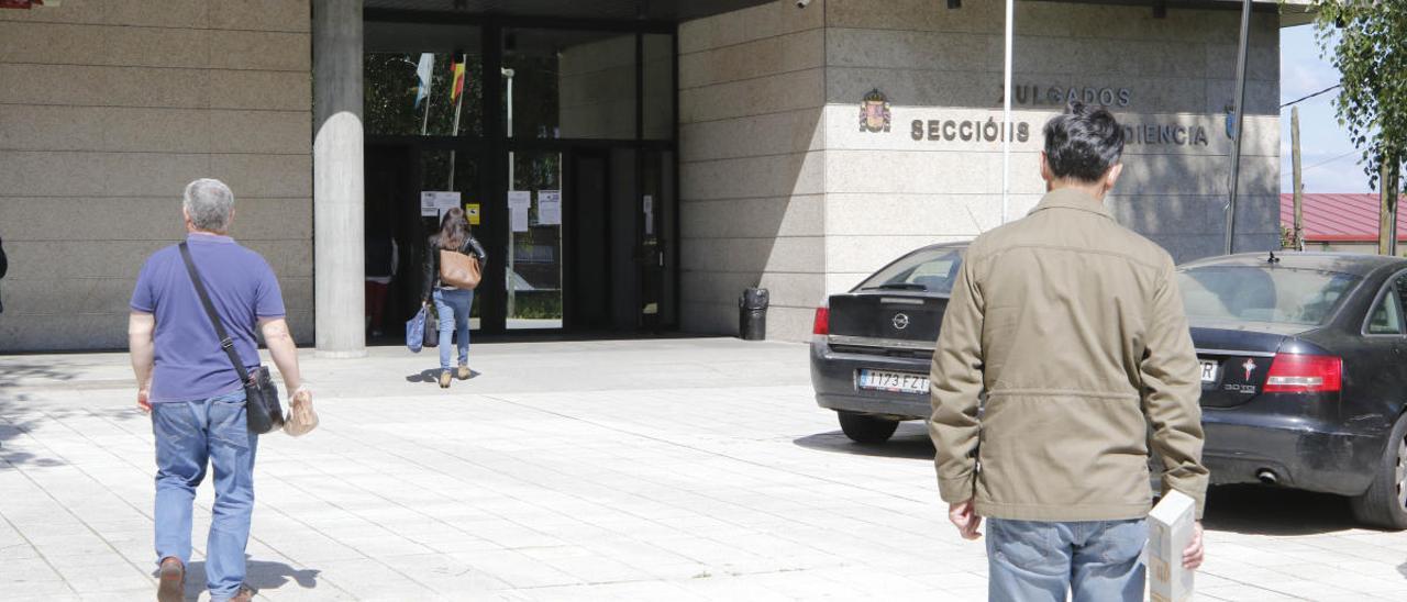 Entrada de los juzgados de Vigo.