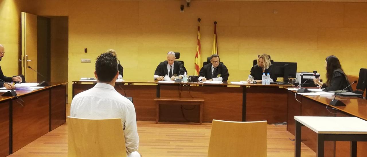 L&#039;acusat durant el judici a l&#039;Audiència de Girona