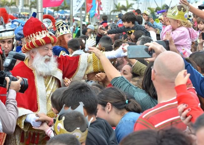 REYES MAGOS LLEGADA BARCO