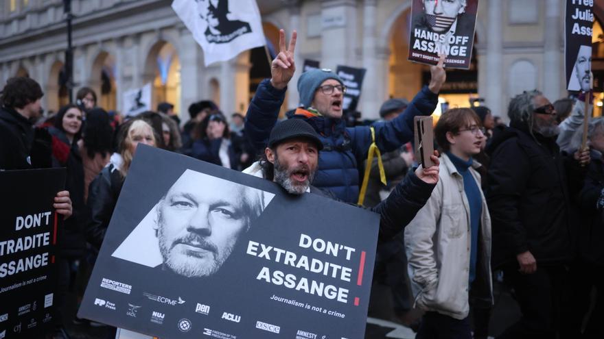 La justicia británica pospone unos días su decisión sobre la extradición de Julian Assange a EEUU