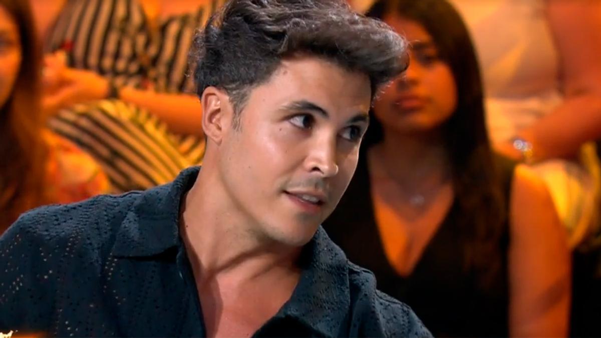 NUEVA PAREJA SOFÍA SUESCUN | Adiós a Kiko Jiménez tras lo que ha pasado entre Sofía Suescun y Bosco: “Un beso mío, por favor, ahí”