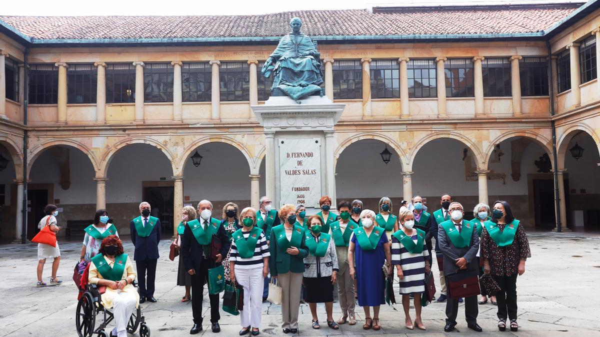 Alumnos graduados del PUMUO