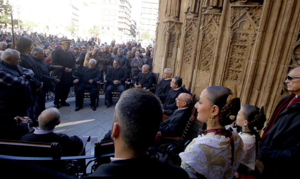 Las Fallas se hermanan con el Tribunal de las Aguas en su primer ''cumple'' como Patrimonio de la Humanidad