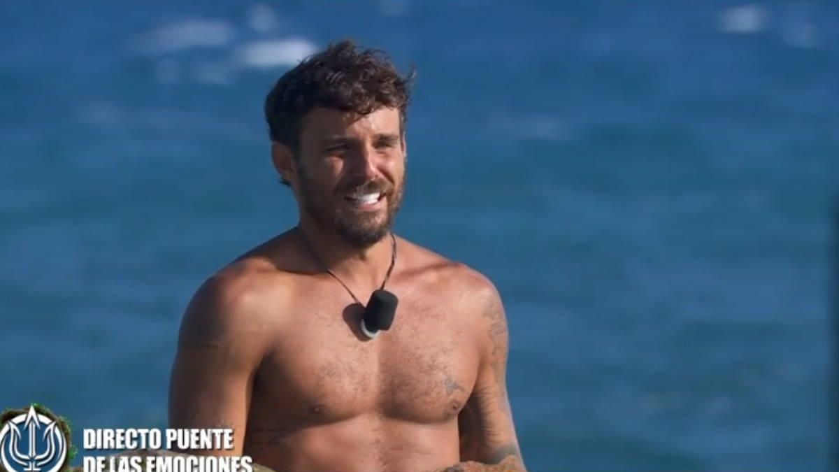 El momento 'dientes, dientes' de Manuel en el espejo de 'Supervivientes' termina... MAL