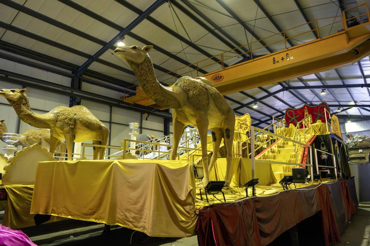 Las carrozas de los Reyes Magos, que se renuevan cada año.