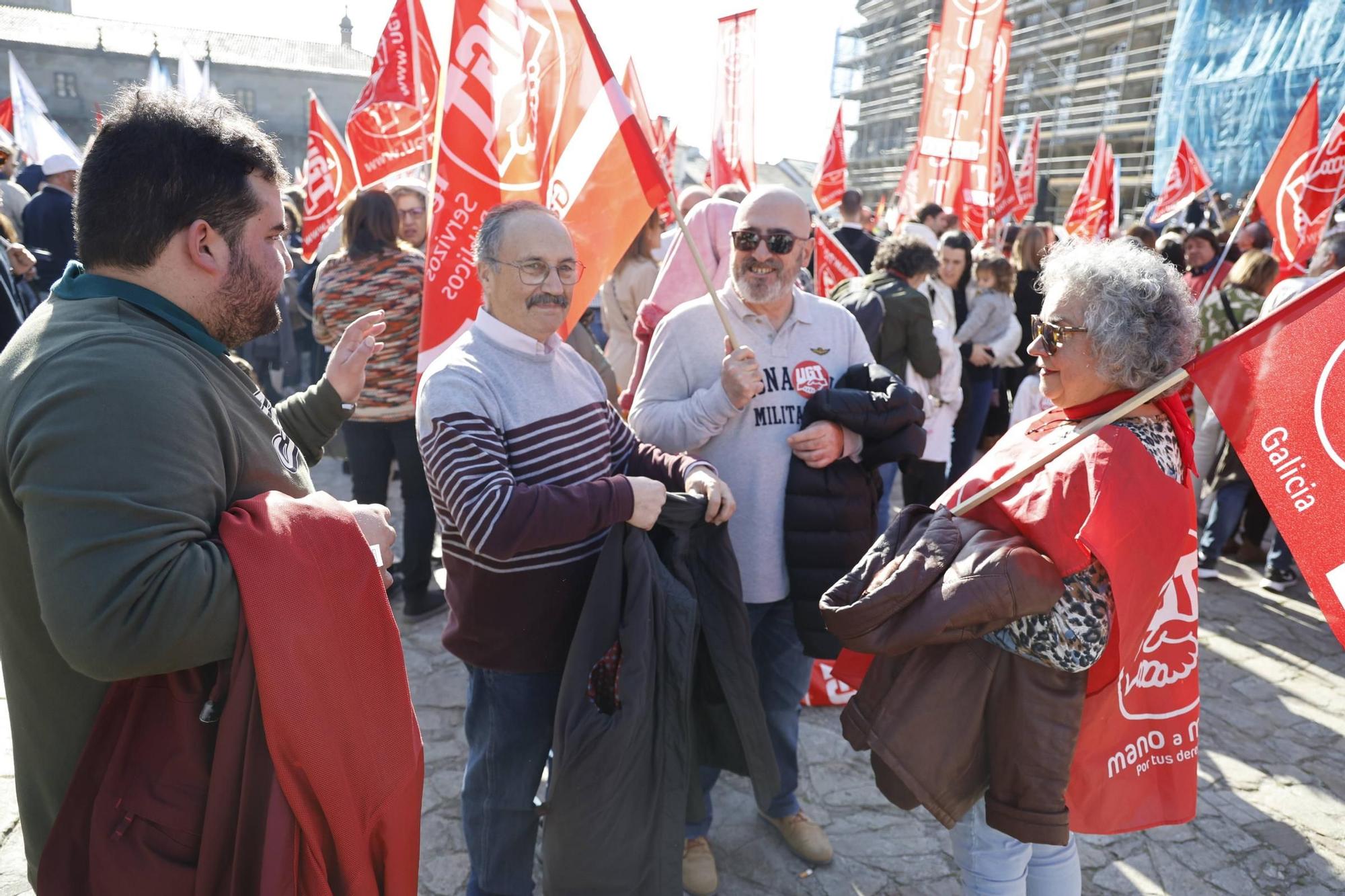 Multitudinaria manifestación en Santiago en defensa de la sanidad pública