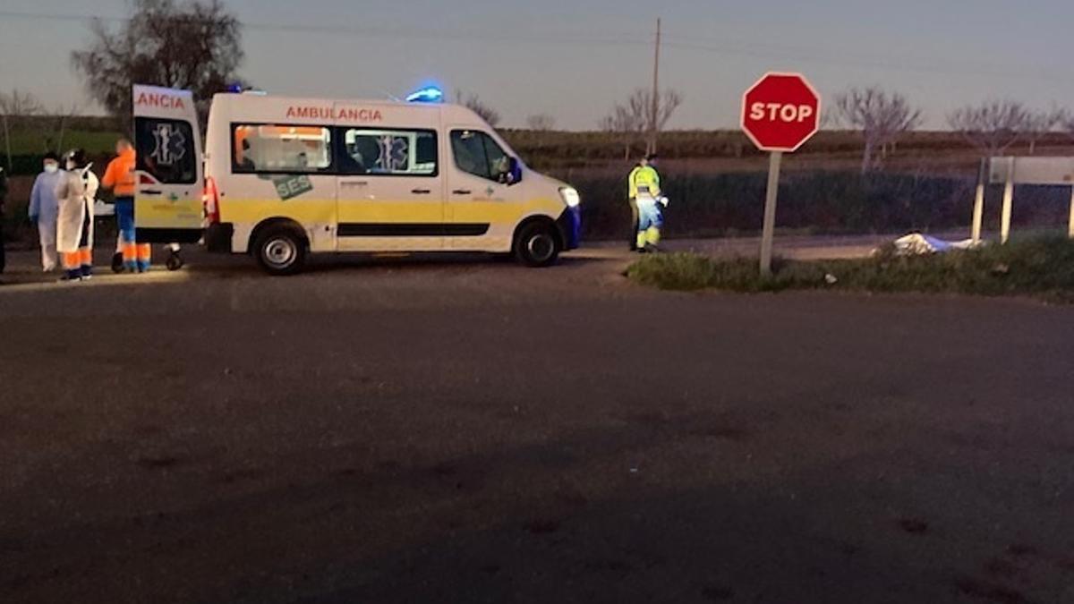 Ambulancia en el lugar del accidente.