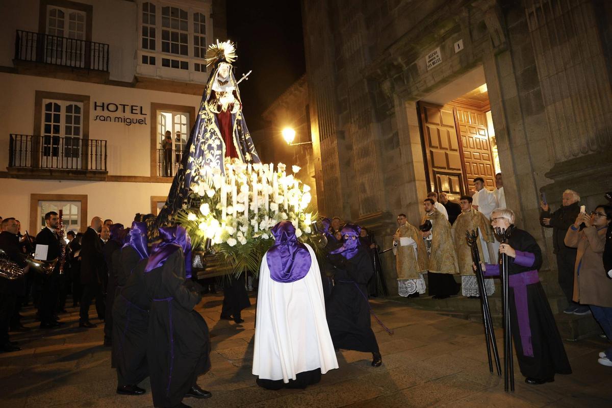 La Dolorosa llena de fervor las rúas de Santiago La Dolorosa llena de fervor las rúas de Santiago