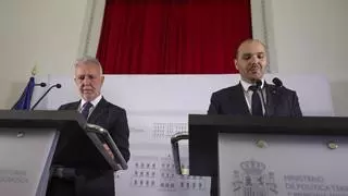 Los acuerdos entre el Gobierno y la Generalitat en 7 claves: trenes, catalán y Mossos