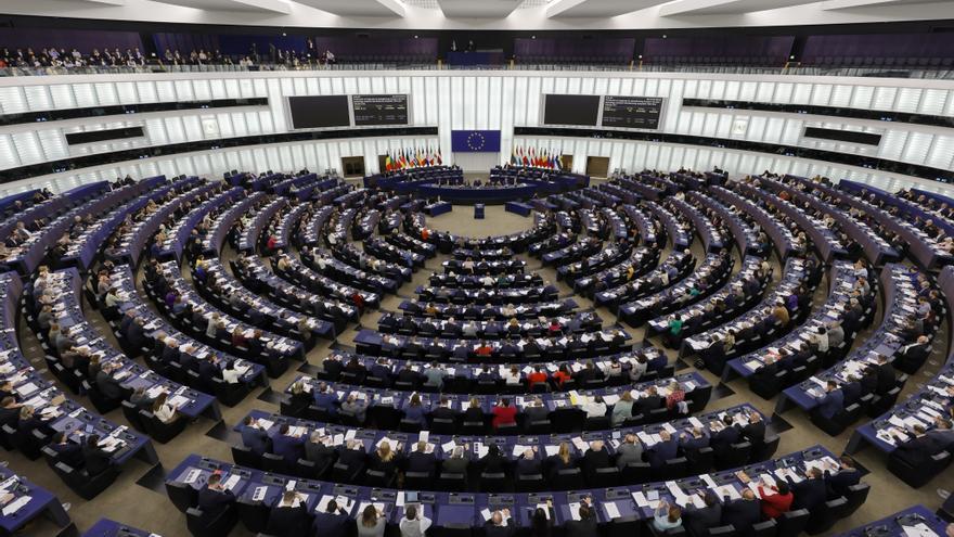El Europarlamento defiende pedir el fin de las ayudas a las energías fósiles en la COP28