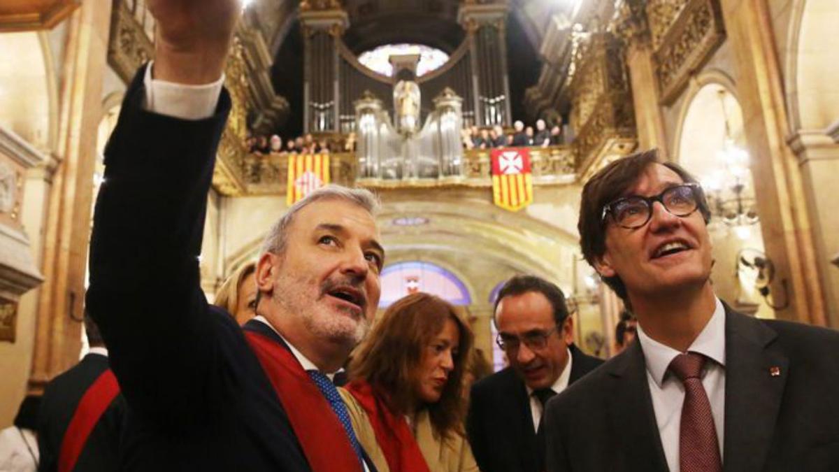 Jaume Collboni i Salvador Illa, ahir a l’interior de la  basílica de la Mercè. | ELISENDA PONS