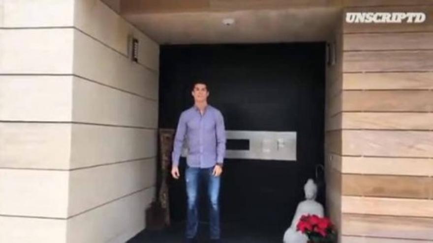 Cristiano enseña por dentro su casa en La Finca