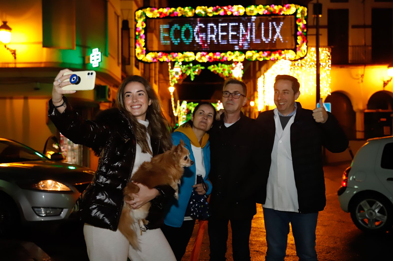 Puente Genil ilumina la Navidad con el estreno mundial de Ecogreenlux