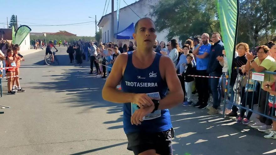 Jesús Alguacil logra su quinta victoria del año en Pedro Abad