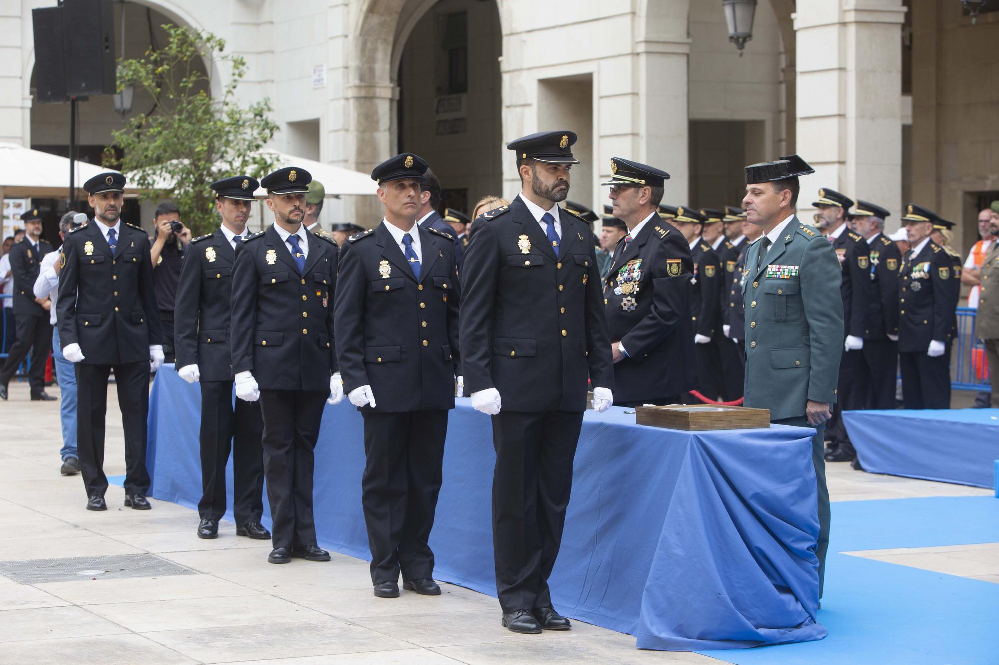 Actos de celebración del Patrón de la Policía Nacional en Alicante.