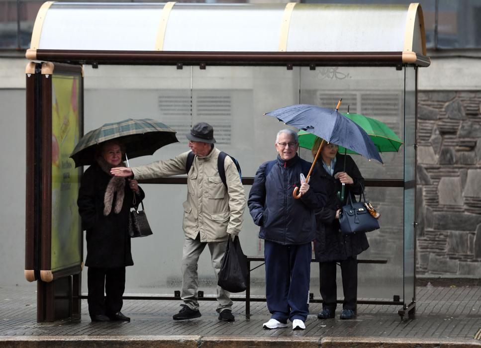 Viento y lluvia en A Coruña, en alerta naranja