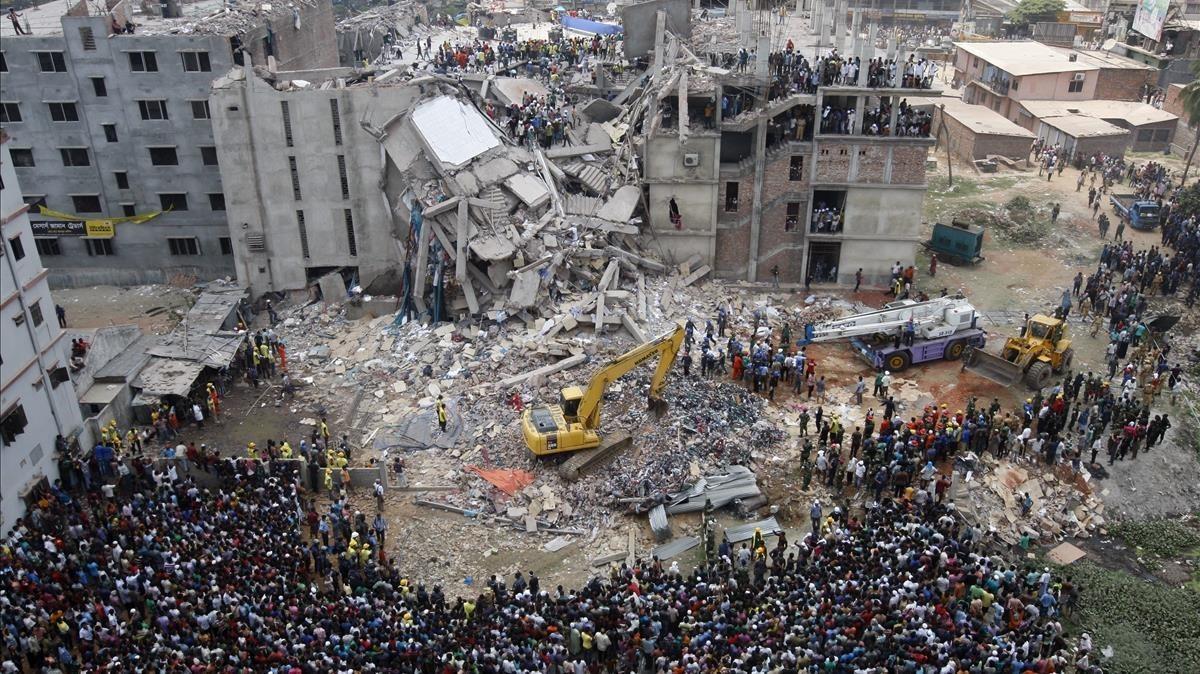 zentauroepp22238675 aaa021 dacca bangladesh 25 04 2013 miembros de los servi170829124031 zentauroepp22238675 aaa021 dacca bangladesh 25 04 2013 miembros de los servi170829124031