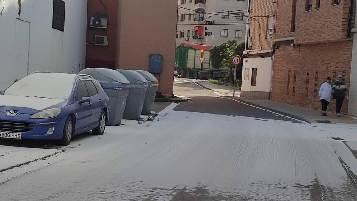Imagen de cómo ha quedado la calle del barrio rural de Casetas.