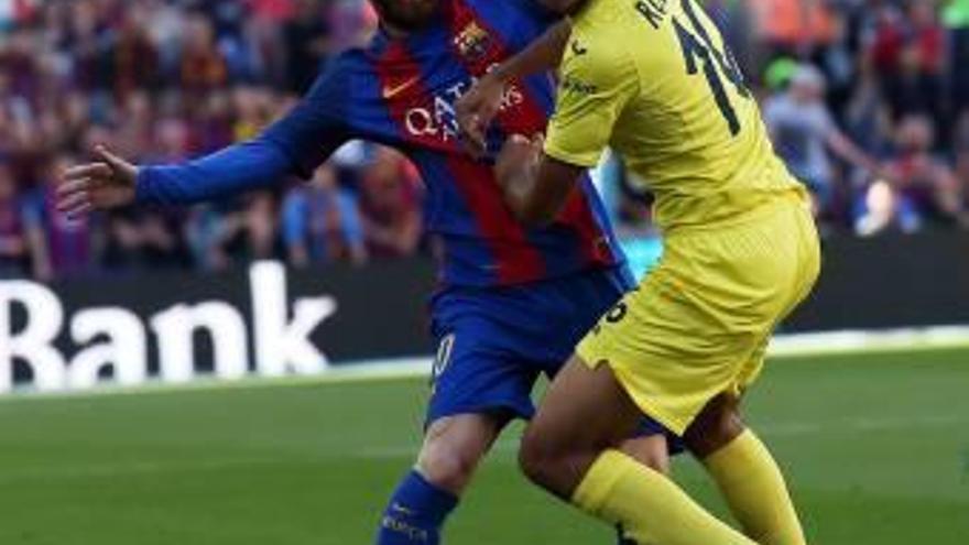 Messi y Rodrigo, la temporada pasada en el Camp Nou.