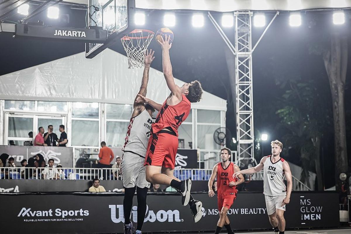 La participación del equipo de la UEM en el Challanger de Yakarta (Indonesia).