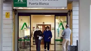 Las mascarillas dejarán de ser obligatorias en los centros sanitarios de Andalucía