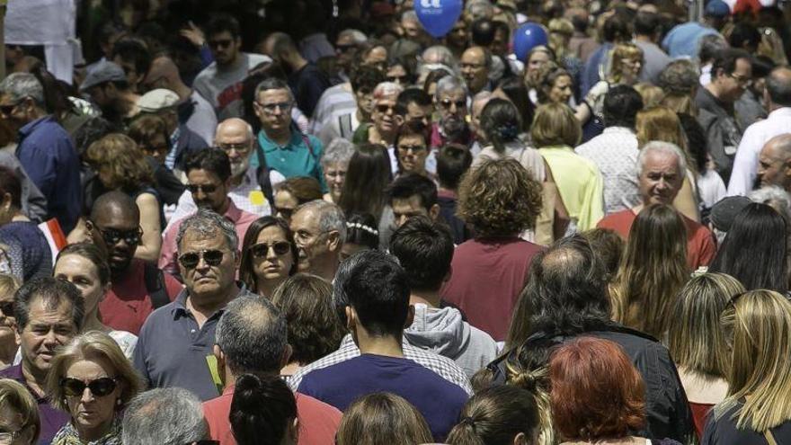 Córdoba pierde 21.000 habitantes en siete años y sigue envejeciendo