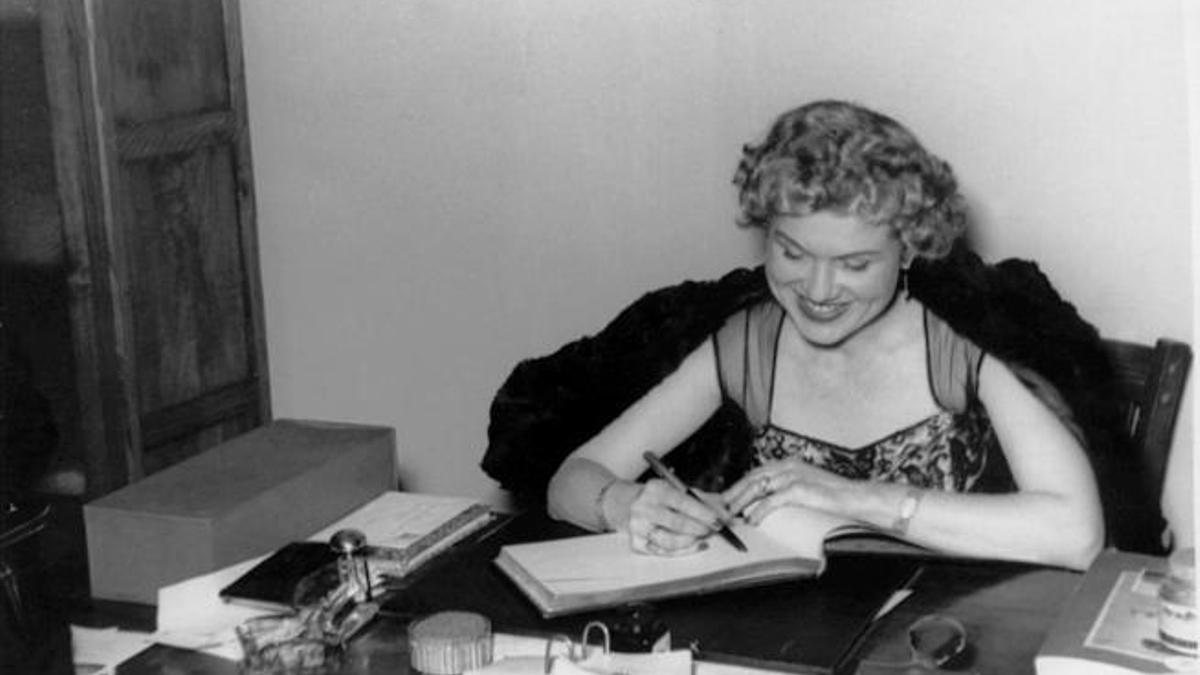 Josefina de la Torre.