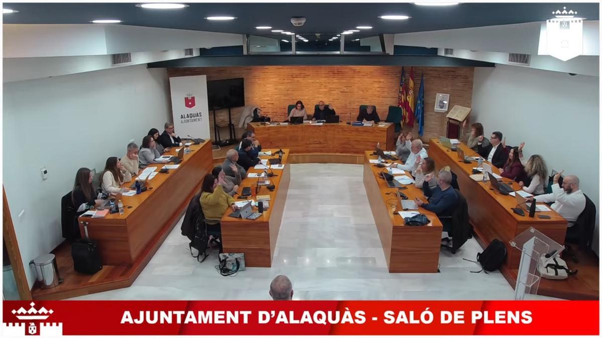 Votación en el pleno del ayuntamiento de Alaquàs