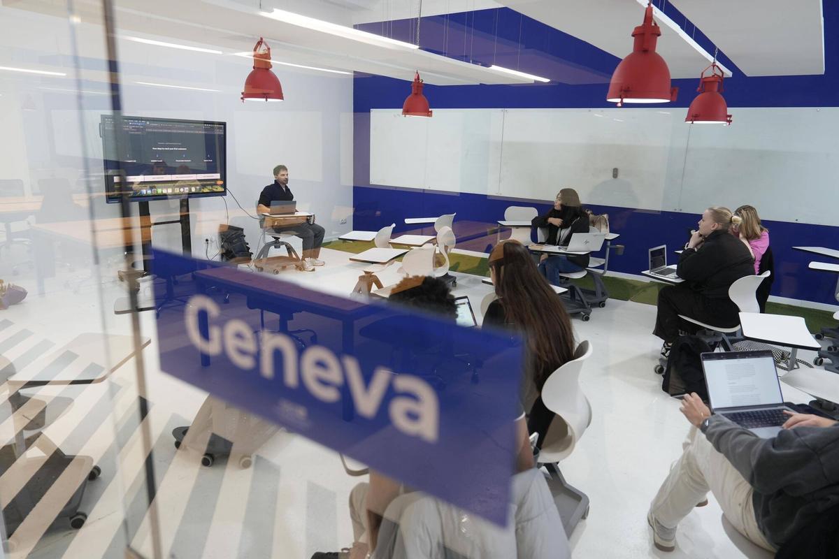 Un aula de la Swiss Business School, en la calle Pamplona del Poblenou