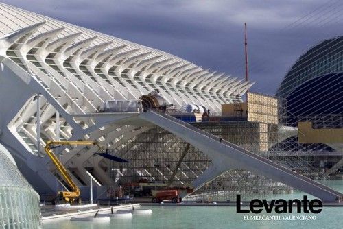 El decorado de "Tomorrowland" en la Ciudad de las Ciencias toma forma