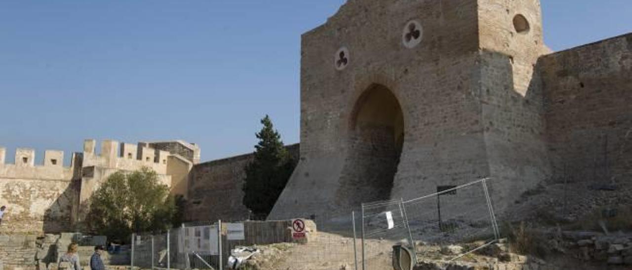 El ministerio oferta por vez primera visitas guiadas a las obras del Castillo de Sagunt