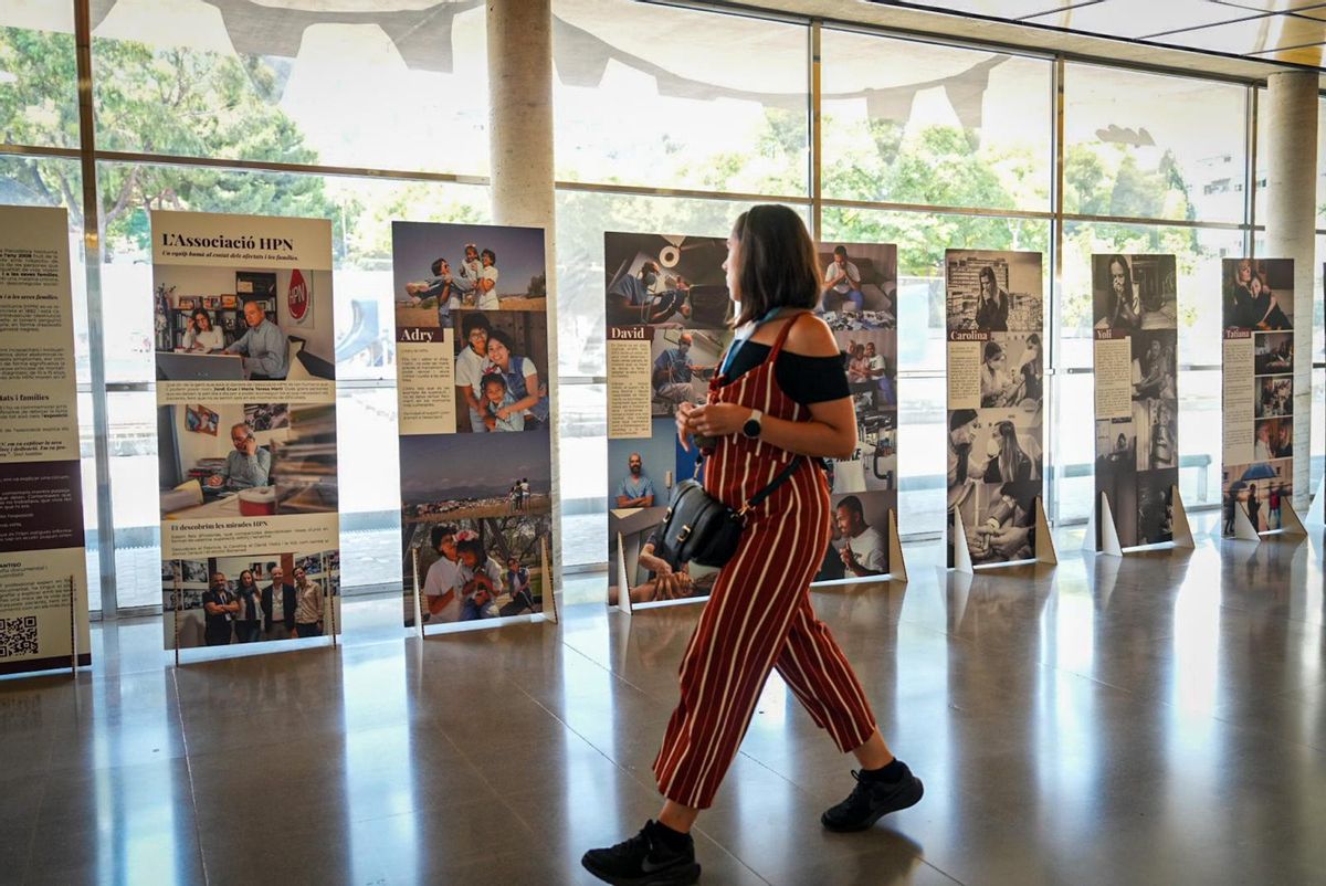 La exposición 'Moments' de la Associació de Hemoglobinuria Paroxística Nocturna (HPN), en Vall d'Hebron.