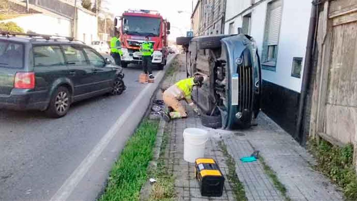 Segundo choque frontolateral entre dos coches en tres días en Oleiros