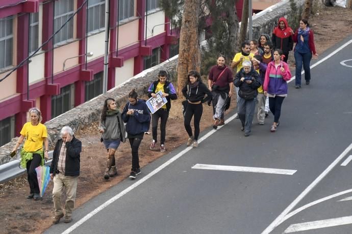 15-11-19 LAS PALMAS DE GRAN CANARIA.PLAZA DE SANTA ANA-PRISION DE SAN JUAN. LAS PALMAS DE GRAN CANARIA. Marecha contra los CIES. Fotos: Juan Castro.  | 15/11/2019 | Fotógrafo: Juan Carlos Castro