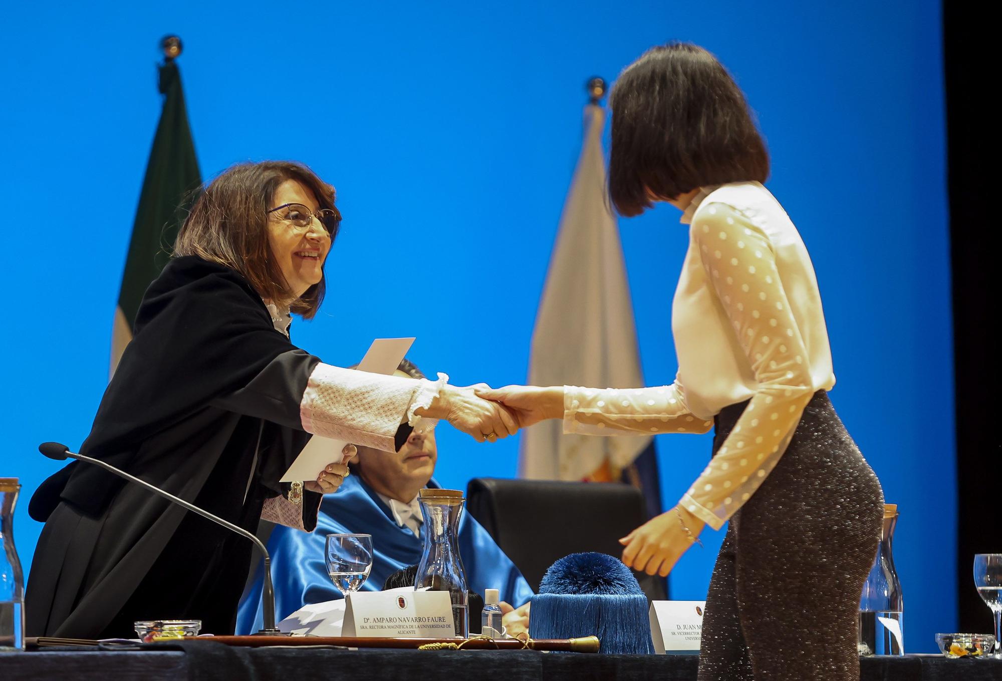 SANTO TOMAS AQUINO HONORIS CAUSA JOAN FRANCESC MIRA Y PREMIOS EXTRAORDINARIOS DE DERECHO EN PARANINFO