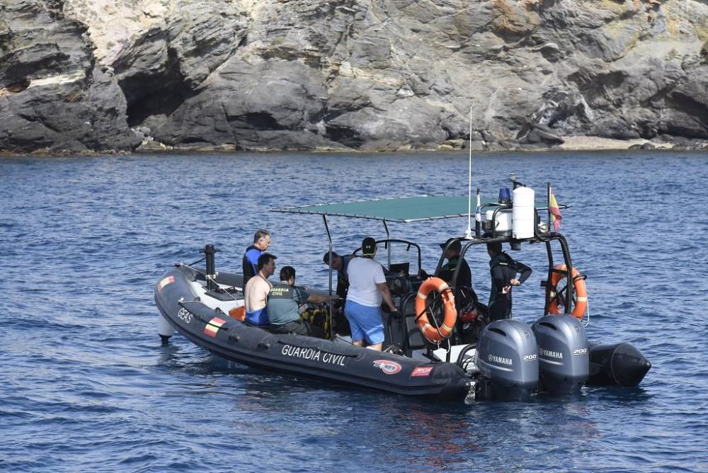 Recuperan parte de un ancla romana en aguas de Cab