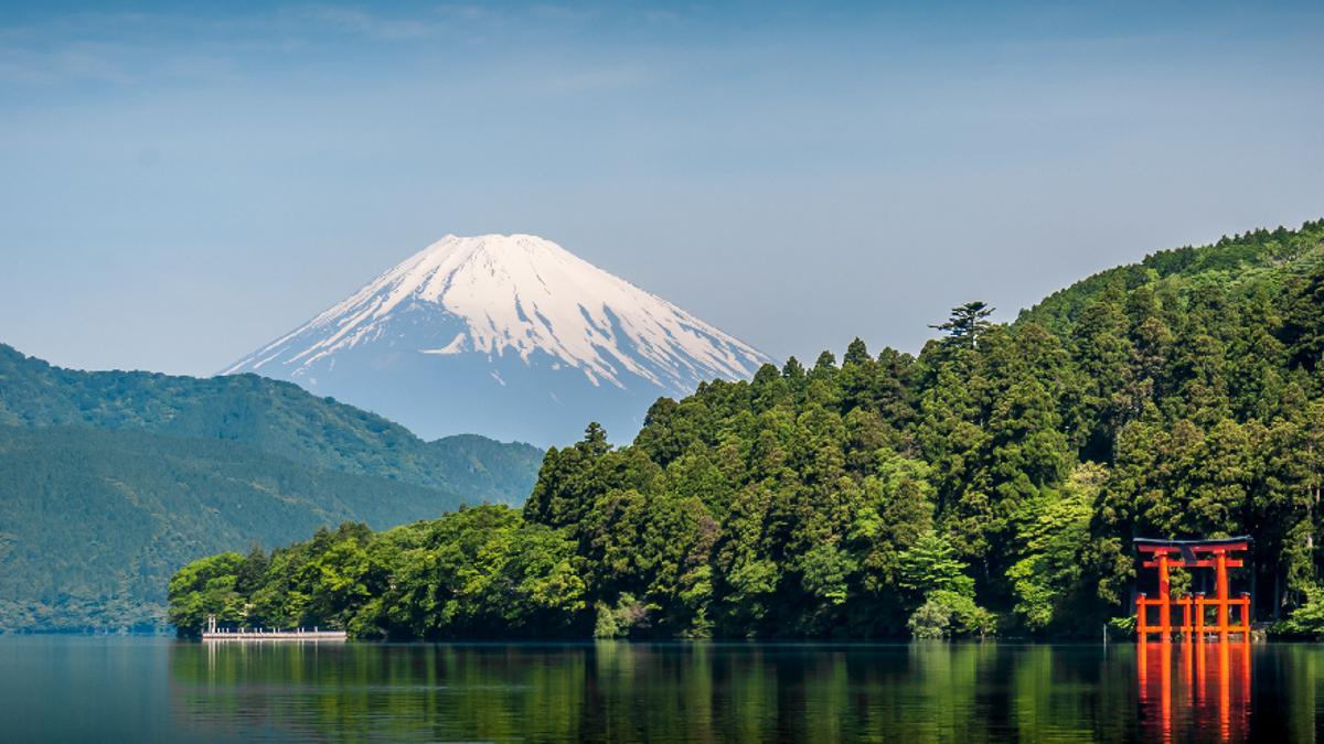Lago Ashi y Monte Fuji.