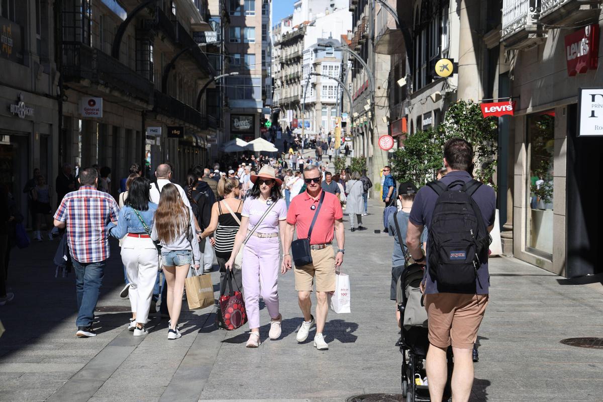 Cruceristas del 'Sky Princess' en la calle Príncipe, la semana pasada.