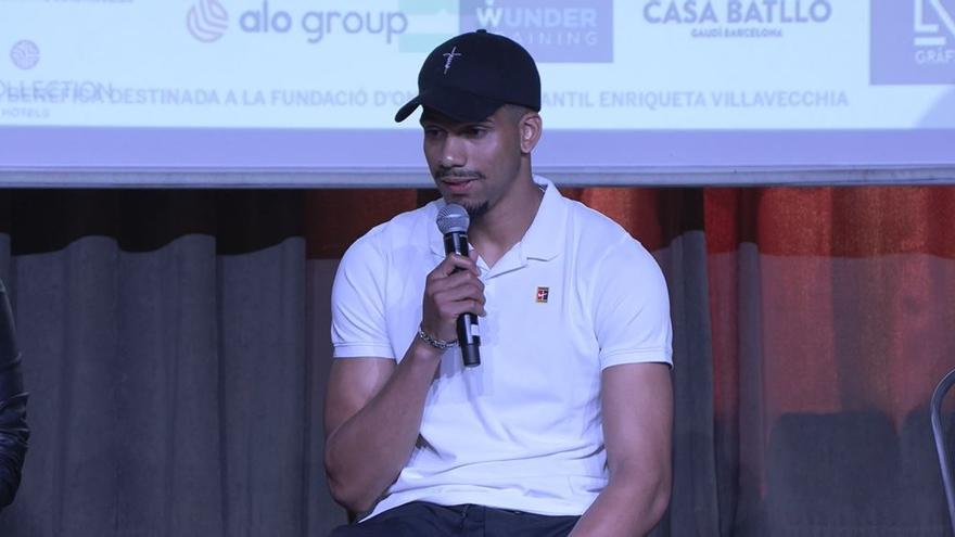 Araujo habló sobre su furueo: "Al final de temporada se sentarán a hablar"