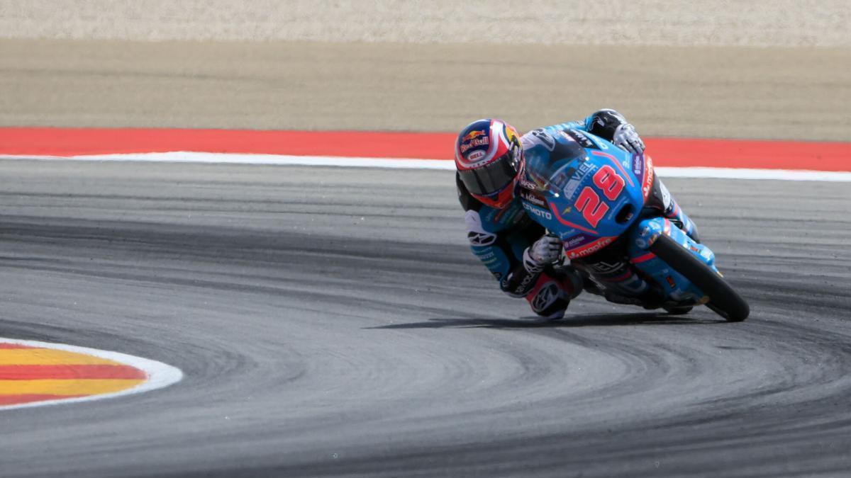 GP SAN MARINO | David Almansa lidera toda la carrera, pero gana Máximo Quiles por 21 milésimas de segundo en Moto3