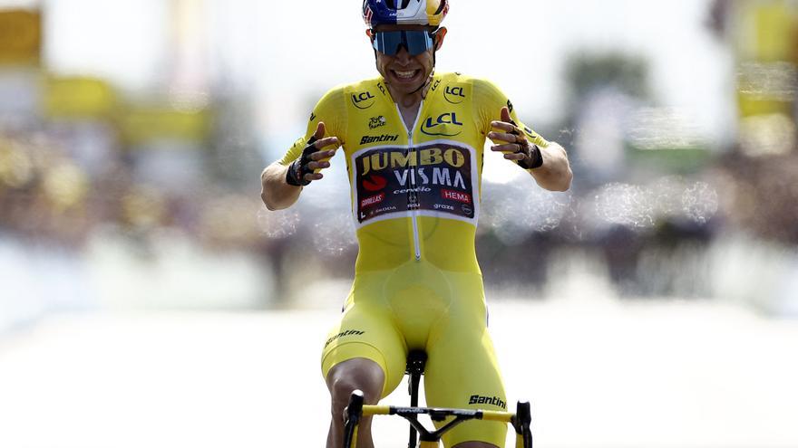 Van Aert gana la cuarta etapa del Tour y afianza el amarillo