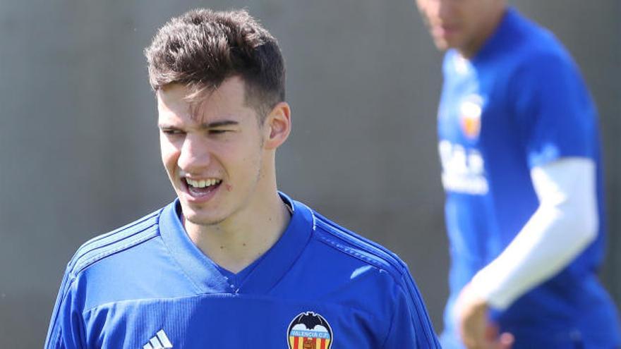 Fichajes: novedades de Santi Mina y Maxi Gómez