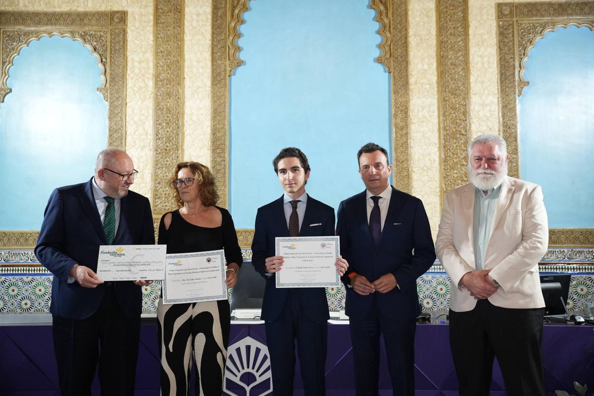 La UCO y Caja Rural del Sur premian a los mejores expedientes de grado ...